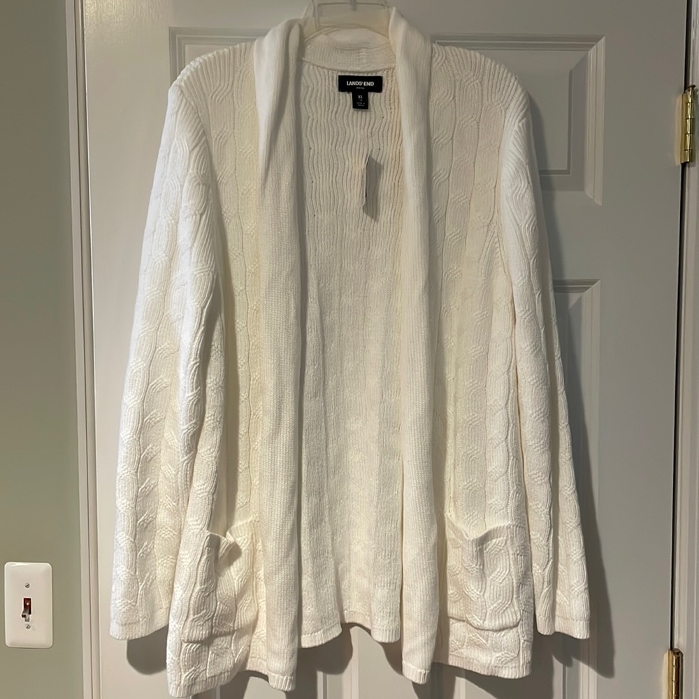 NWT textured Land’s End XL white cardigan!